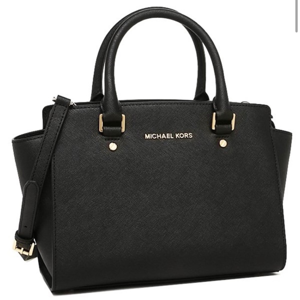 Michael Kors Selma Medium Saffiano Leather
Satchel Black